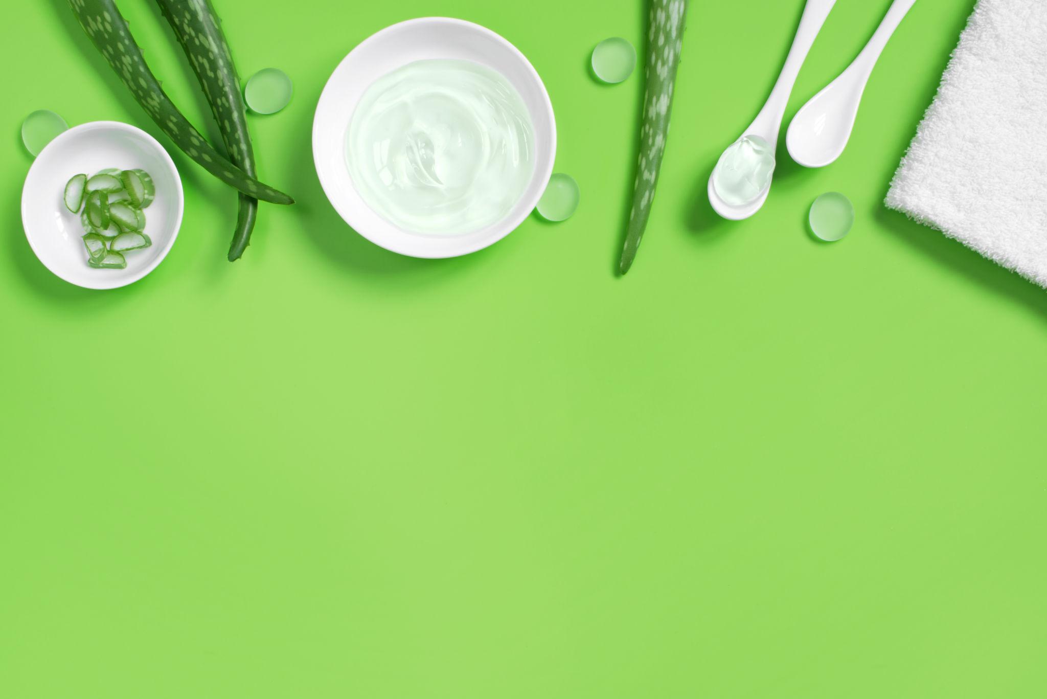Holika Holika Aloe Hydro Formula 96% beruhigendes Aloe Vera Gel, 250 ml, in transparent Tube sichtbar.