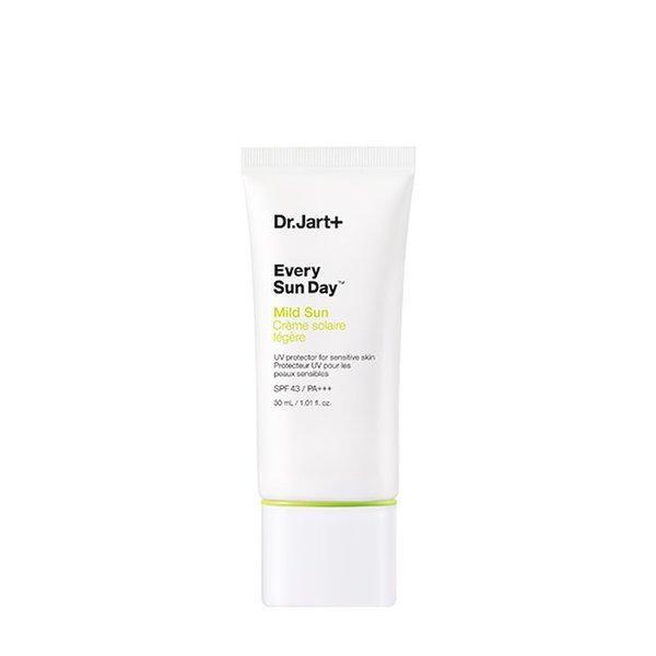 Dr.Jart+ Every Sun Day Mild Sonnencreme 30ml, leichte Sonnencreme mit Lichtschutzfaktor für empfindliche Haut, auf einem weißen Hintergrund