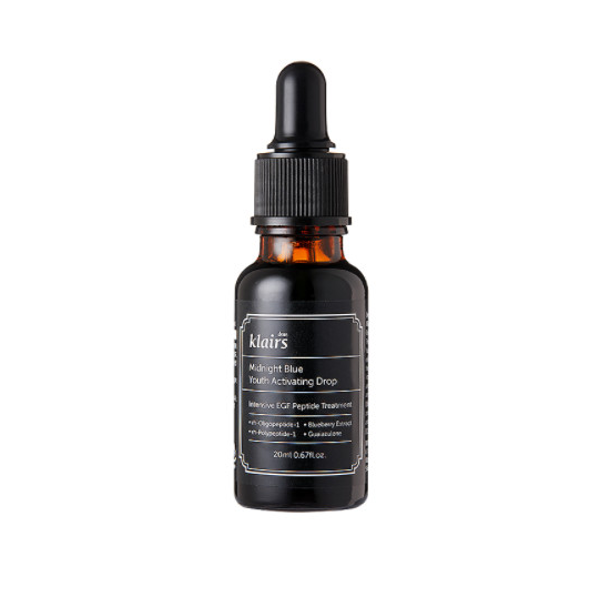 KLAIRS Midnight Blue Youth Activating Drop Serum mit Guaiazulen und Peptiden, 20 ml, Nahaufnahme der Flasche und Produktbeschreibung