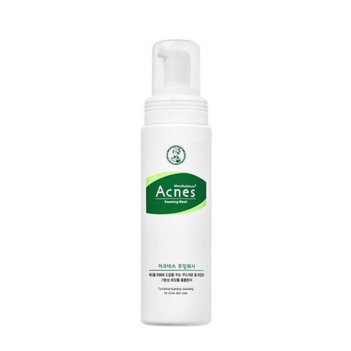 Flüssiger Reiniger für die Haut von Acnes, 200 ml, mit sanfter Schaumentwicklung zur Reinigung und Pflege der Haut.