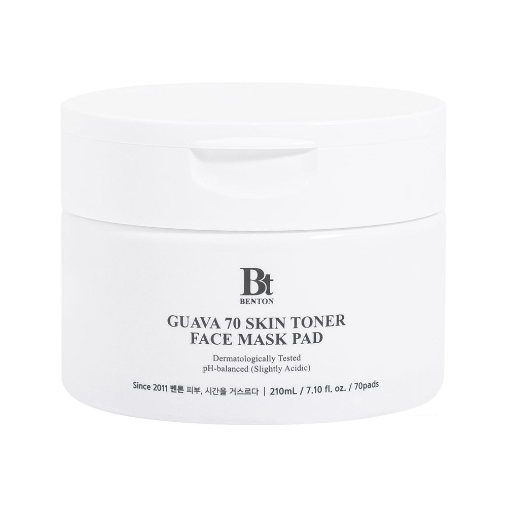 Benton Guava 70 Skin Toner Pad, Gesichtstoner-Pads auf einer weißen Oberfläche, 70 Stück, feuchte Maskenpads für die Hautpflege
