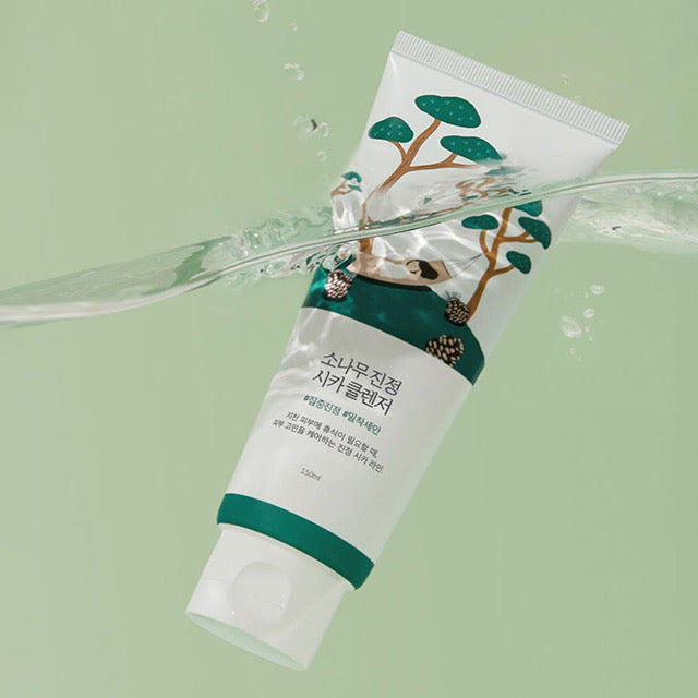 Round Lab Pine Calming Cica Cleanser, sanfter Kiefer-Cica Reinigungsschaum in 150 ml Flasche, für empfindliche Haut.