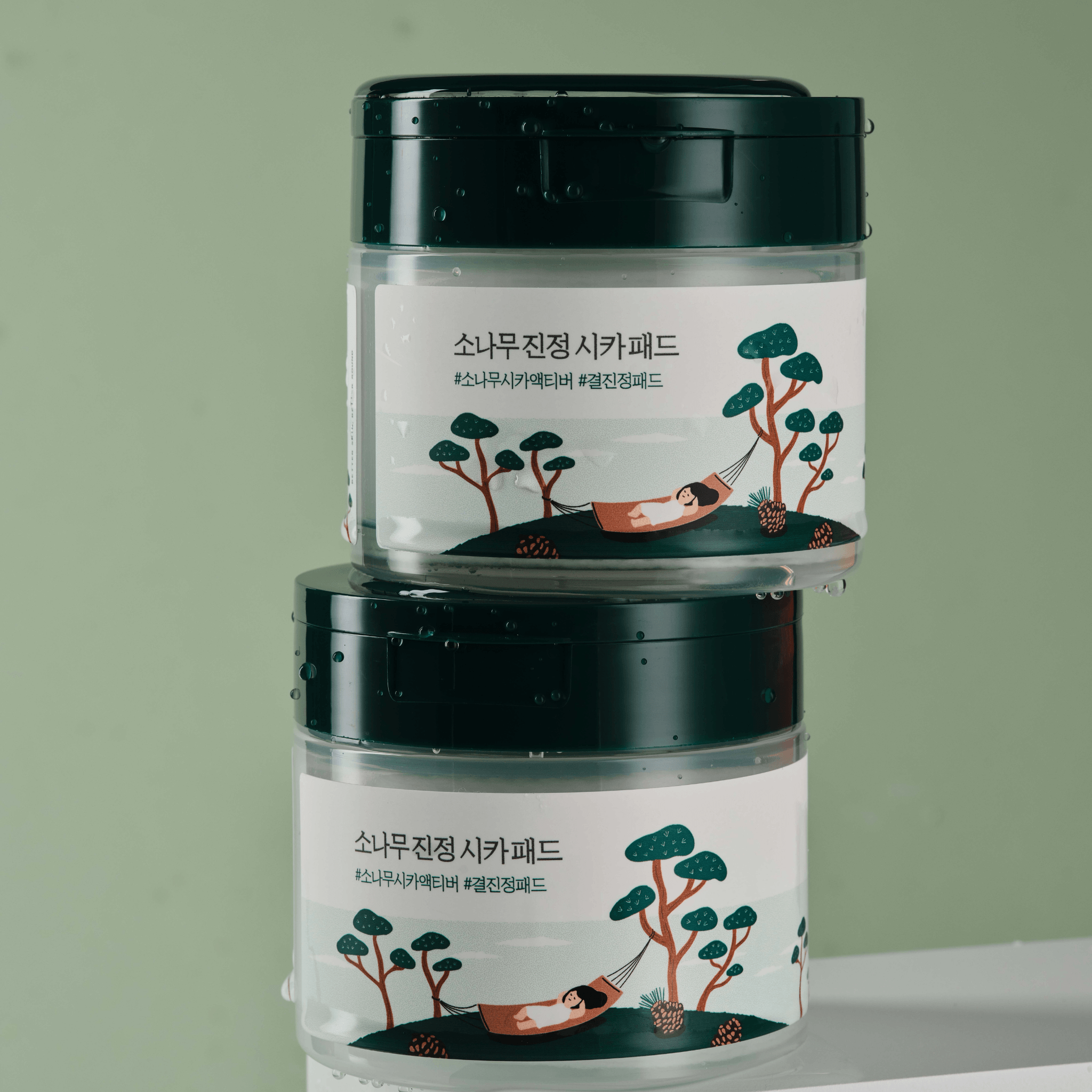 Runde Lab Pine Calming Cica Pad: Beruhigende Toner-Pads mit Kiefer und Cica, 50 Stück, für empfindliche Haut.