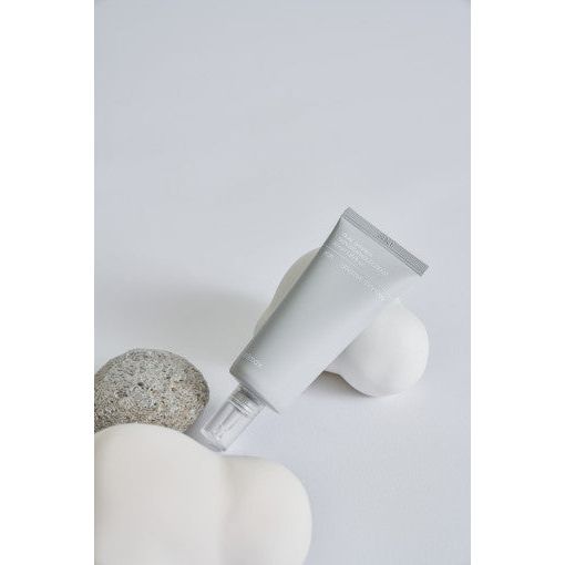 Celimax Dual Barrier Hautpflegecreme 50ml, sichtbare Tube mit cremiger Konsistenz, für empfindliche Haut, in weißer Verpackung
