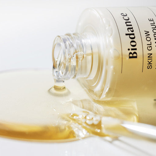 Biodance Skin Glow Ampoule in 30 ml Flasche, strahlendes Serum für Glass Skin, sichtbar auf der Produktverpackung