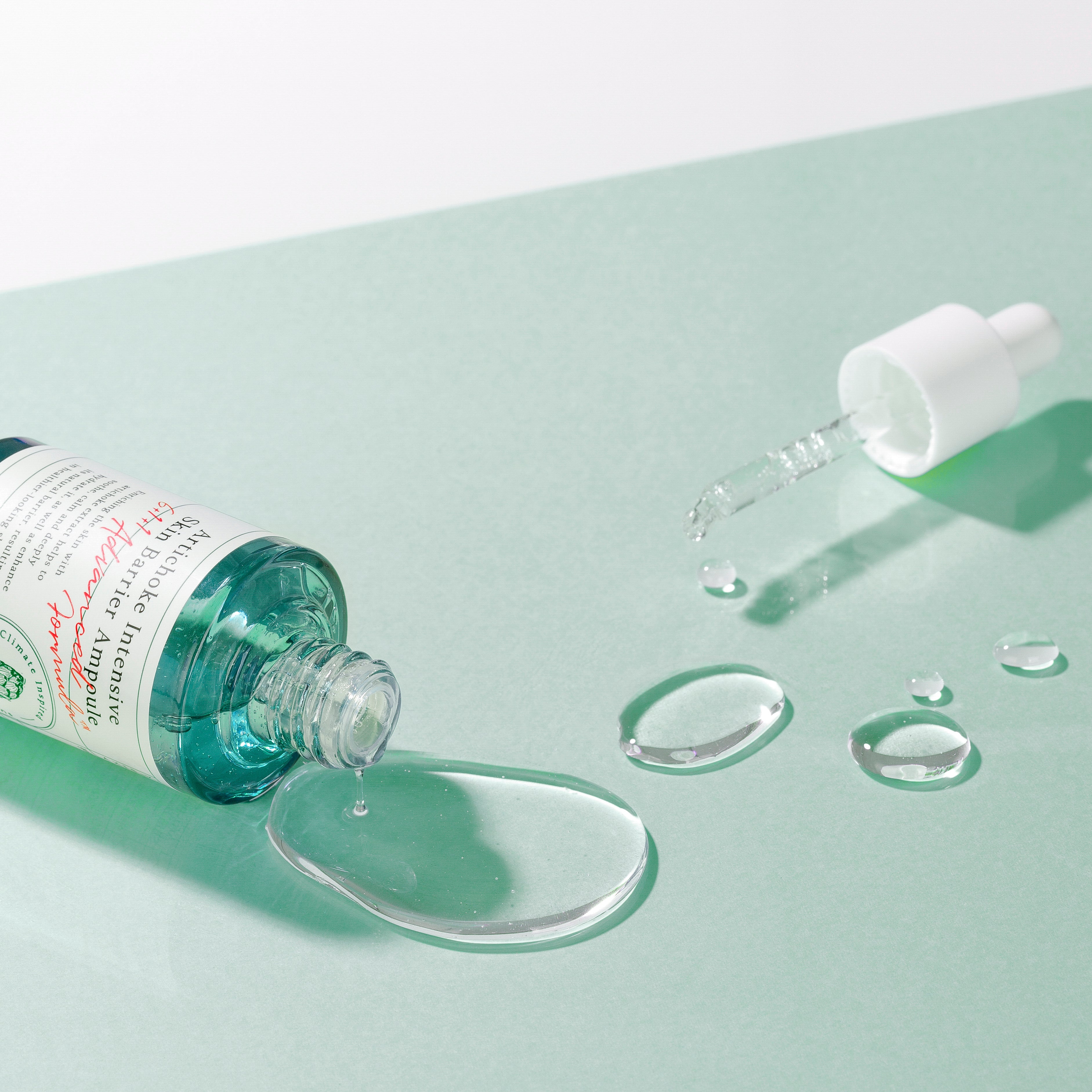AXIS-Y Artischocken Intensiv-Serum Ampulle, 30ml, in einer durchsichtigen Flasche mit Pipette auf weißem Hintergrund