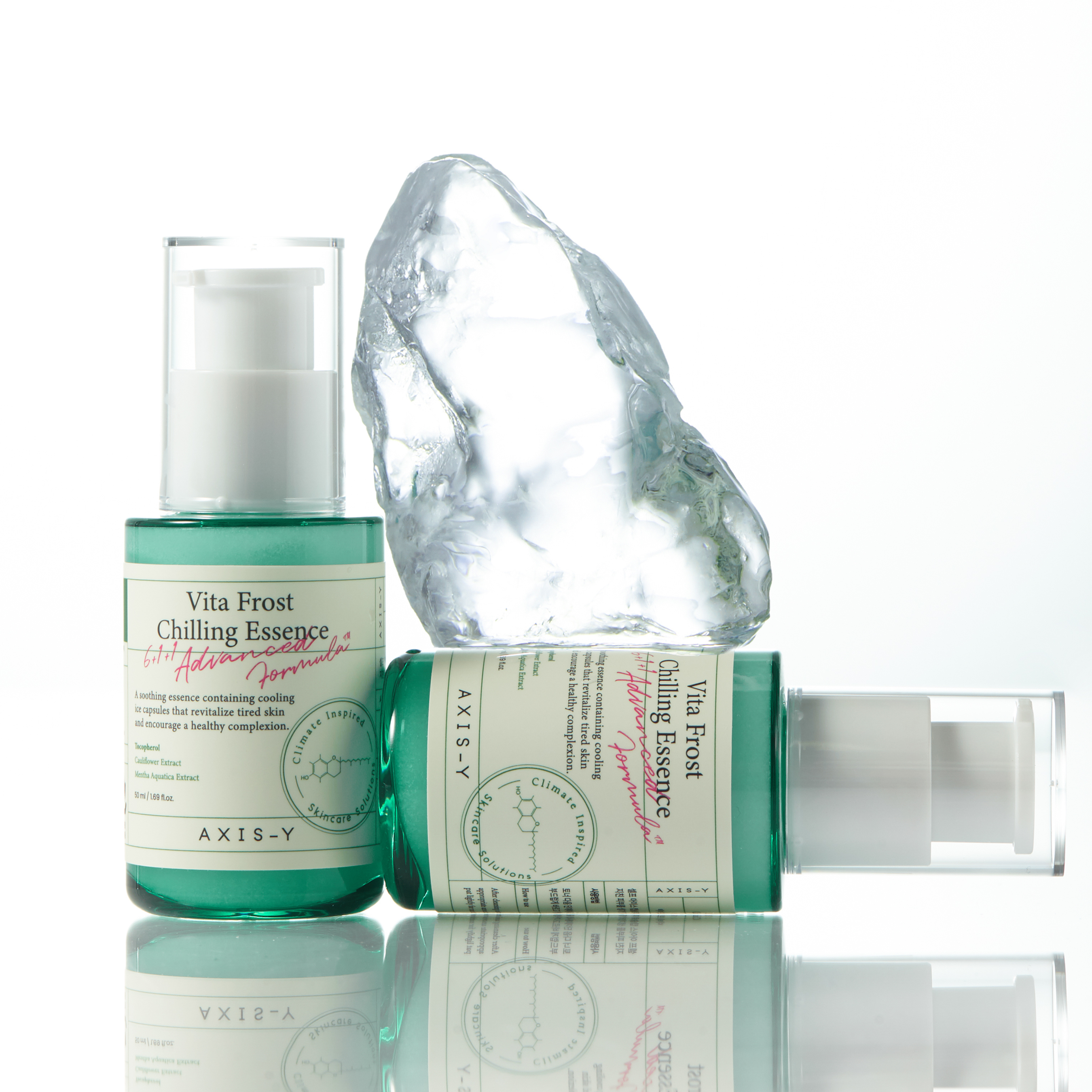 AXIS-Y Vita Frost Chilling Essence Flasche mit 50ml, kühlende Gesichtsessenz in transparenter Flasche mit blauer Flüssigkeit