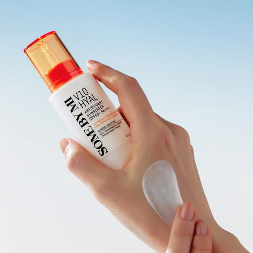 SOME BY MI V10 Hyal Antioxidant Sunscreen, antioxidativer Sonnenschutz mit Hyaluron, SPF50+ PA++++, 40 ml Flasche