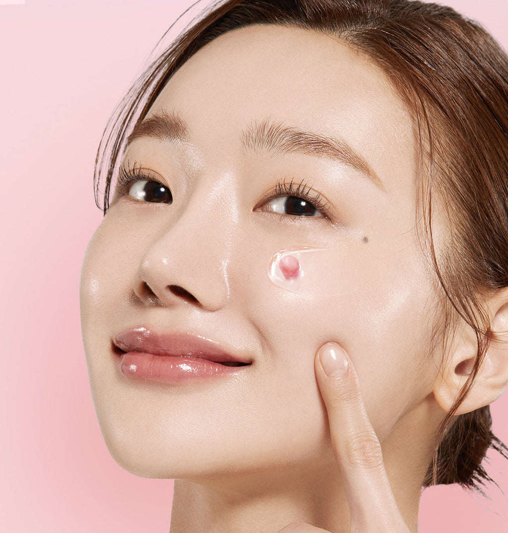 medicube PDRN Pink Collagen Creme in 55 ml, feuchtigkeitsreiche Kapsel-Creme mit PDRN und Kollagen, sichtbare Textur der Creme