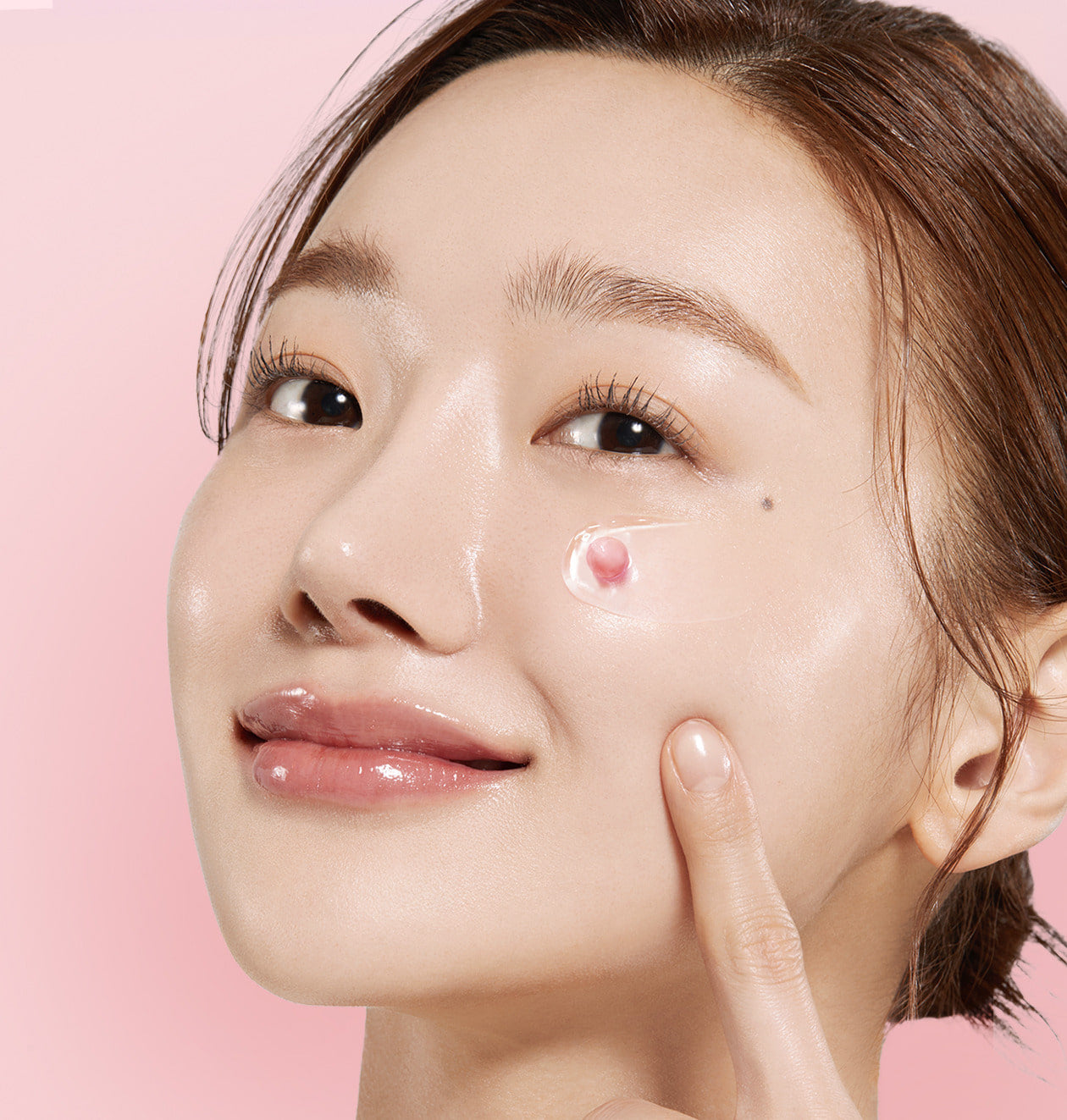 medicube PDRN Pink Collagen Creme in 55 ml, feuchtigkeitsreiche Kapsel-Creme mit PDRN und Kollagen, sichtbare Textur der Creme