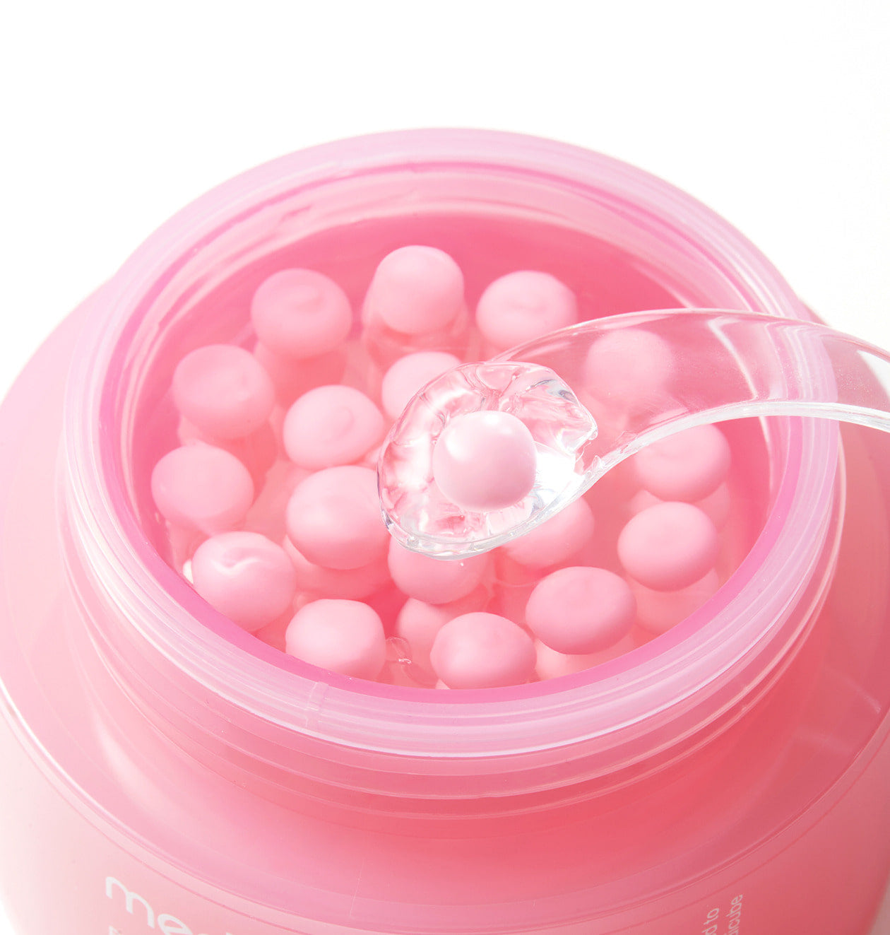 medicube PDRN Pink Collagen Creme in einer 55 ml Dose, feuchtigkeitsspendende Kapsel-Creme mit Kollagen und PDRN, sichtbare Textur