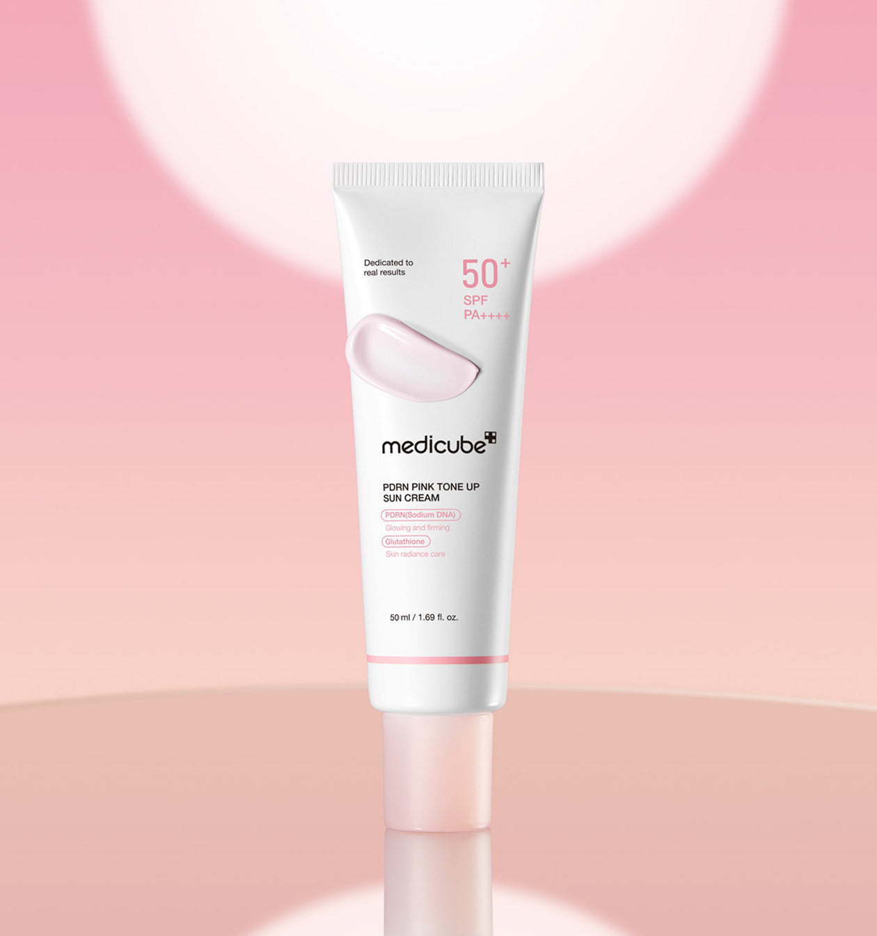 medicube PDRN Pink Tone Up Sonnencreme mit SPF50+ und aufhellender Wirkung, 50 ml, cremige Textur, für einen ebenmäßigen Teint