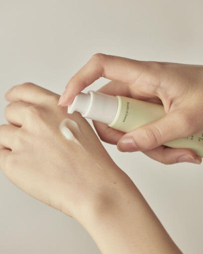 Beauty of Joseon Light On Serum mit Centella und Vitamin C, 30 ml, für strahlende Haut, Flasche mit Pipette.