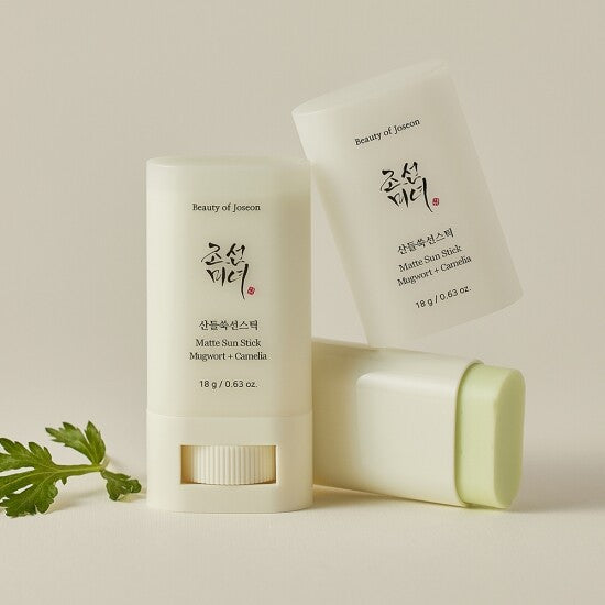 Beauty of Joseon Matte Sun Stick mit Beifuß und Kamelie, SPF50+, Doppelset, 2 x 18 g, sonnenschützender Stick für Gesicht