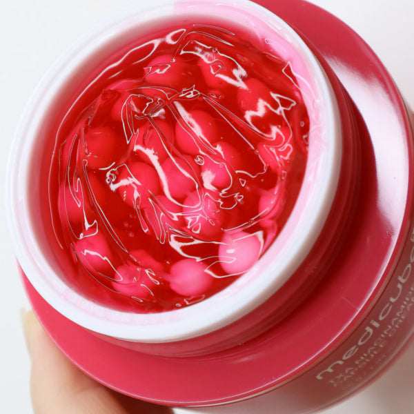 medicube TXA Niacinamide Kapsel-Creme mit Tranexamsäure und Glutathion, 55 g, aufhellende Hautpflege in Cremeform.