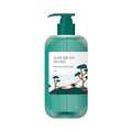 Round Lab Pine Calming Cica Duschgel, sanftes Körperwaschgel mit Kiefer, Cica und AHA/BHA, 400 ml.