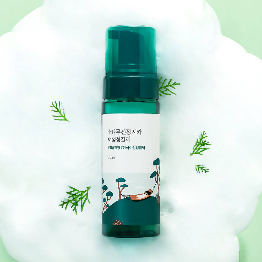 Round Lab Pine Tree Soothing Cica feminine Wash, sanfter Intimreiniger mit Kiefer und Cica, 150 ml, für empfindliche Haut
