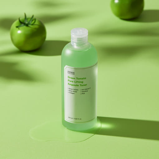 SUNGBOON EDITOR Green Tomato Toner in 350ml Flasche, feuchtigkeitsspendend und porenverfeinernd für die Hautpflege.