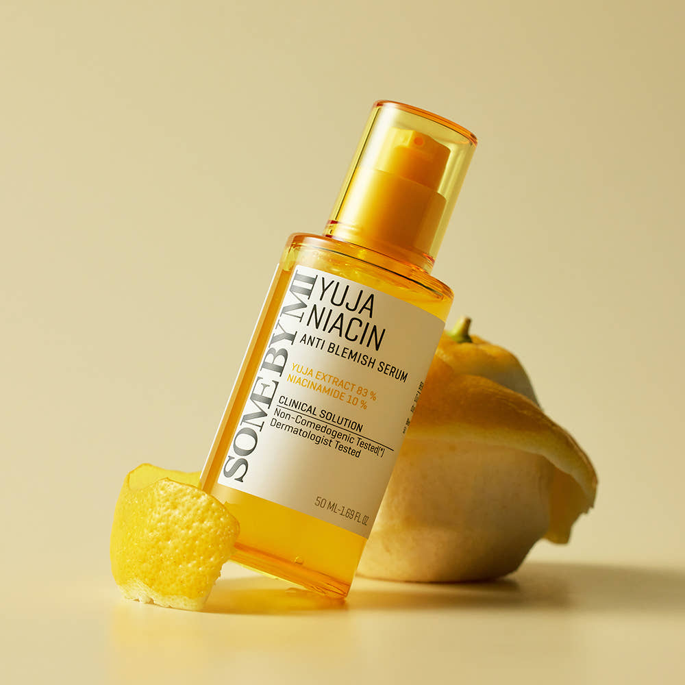 SOME BY MI Yuja Niacin Anti-Blemish Serum in 50 ml Flasche, hellgelbes Serum mit Yuja und Niacinamid für Hautaufhellung