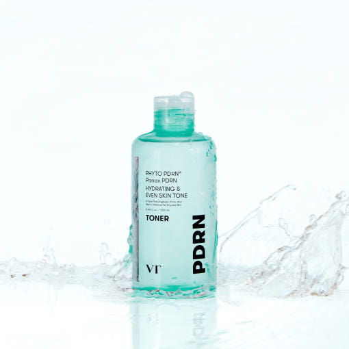 VT PDRN Toner in 250ml Flasche, feuchtigkeitsspendender Gesichtswasser mit PDRN für gepflegte Haut, auf einem weißen Hintergrund.
