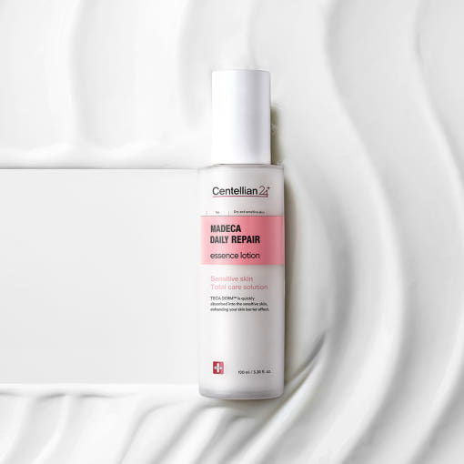 Leichte Centellian24 Madeca Daily Repair Essence Lotion in 100 ml Flasche, tägliche Hautregeneration und Pflege.