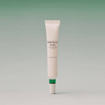 SKIN1004 Madagascar Centella Tea-Trica Spot Cream in 20 ml, cremige Textur mit grünen Tee- und Centella-Extrakten, für Hautpflege