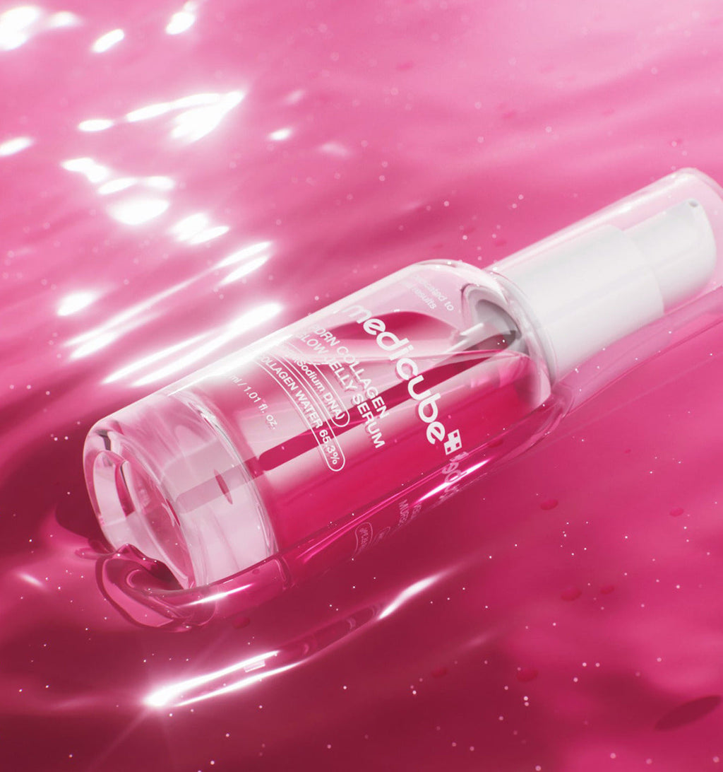 medicube PDRN Collagen Glow Jelly Serum in einer transparenten Flasche mit weißen und grünen Akzenten, 30 ml, für straffe Haut.