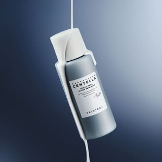 SKIN1004 Hyalu-Teca Glass Skin Milk Feuchtigkeitsessence in 210 ml Flasche, sichtbarer Pumpspender und klare Verpackung