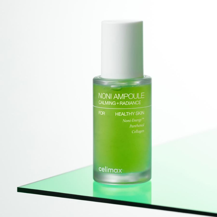 Celimax Noni Ampulle für Beruhigung und Strahlkraft, 30 ml, flüssiges Hautpflegeprodukt in Glasflasche.