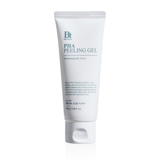 Benton PHA Peeling Gel in 70ml, flüssige Gesichtsreinigung mit sanftem Peeling für glatte Haut, auf weißem Hintergrund.