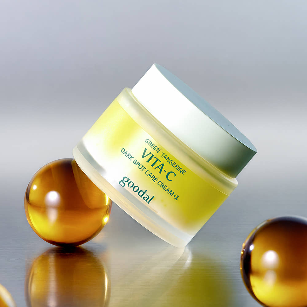 Heller goodal Green Tangerine Vita C Augencreme in 75ml mit grüner Tangerine für dunkle Flecken und Hautaufhellung